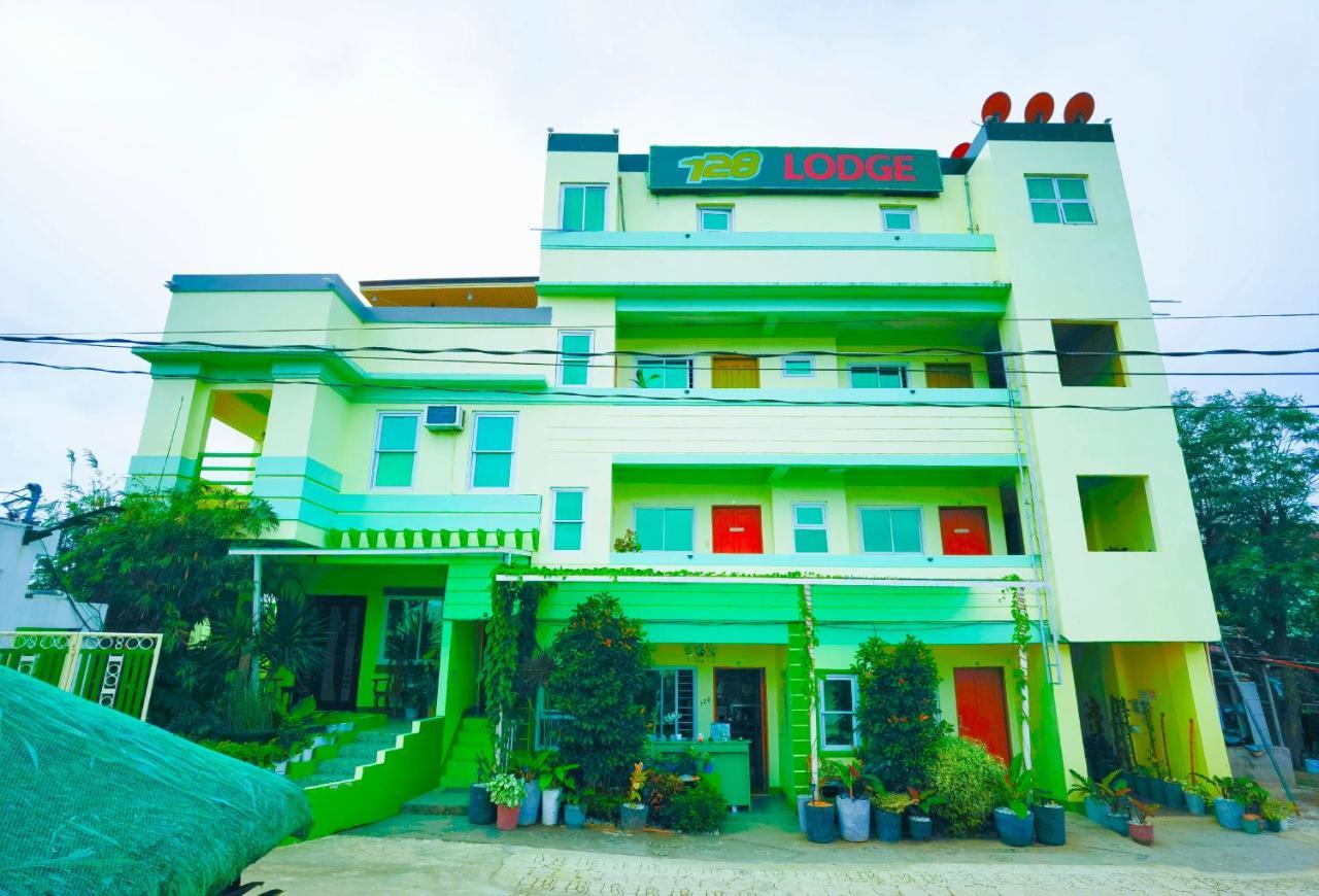 RedDoorz D128 Lodge Cagayan Valley Tuguegarao City Dış mekan fotoğraf
