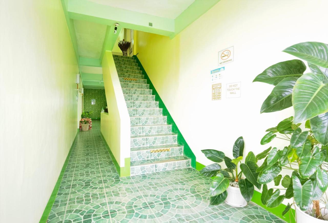 RedDoorz D128 Lodge Cagayan Valley Tuguegarao City Dış mekan fotoğraf