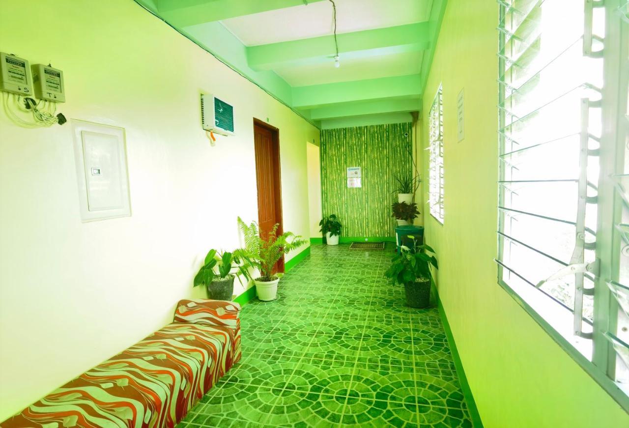 RedDoorz D128 Lodge Cagayan Valley Tuguegarao City Dış mekan fotoğraf
